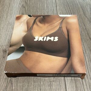 Skims sculpting bralette. New in box. Size L/XL.
